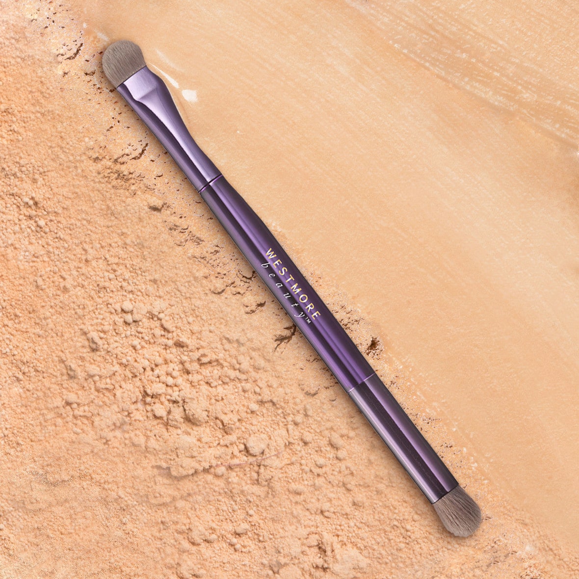 Charcoal-Infused Concealer Brush